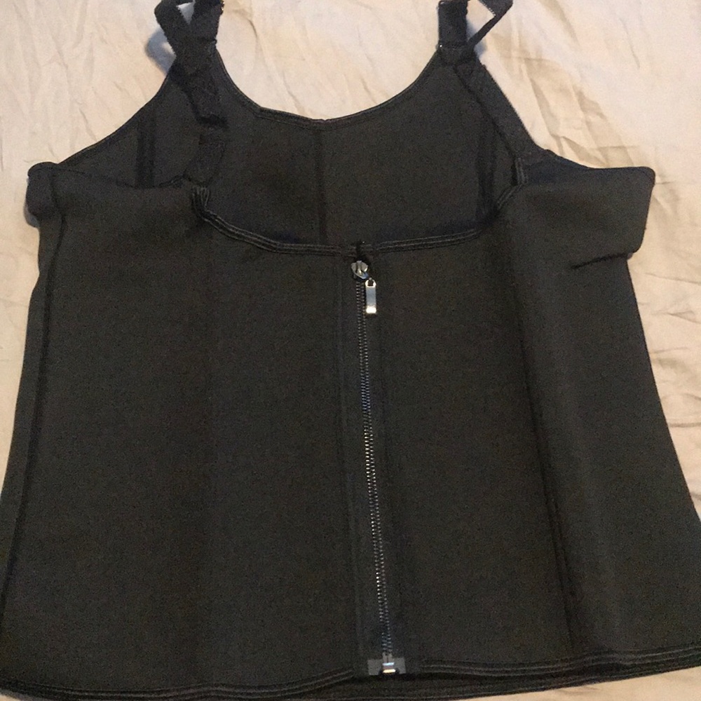 Waist trainer/body shaper